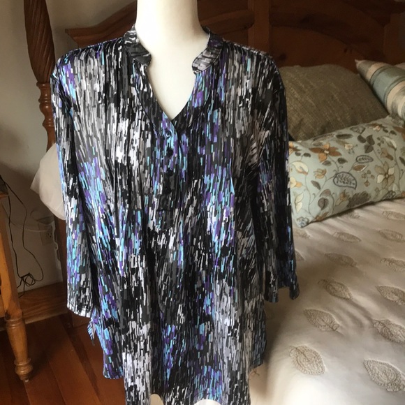 links Tops - ☘️3/$15 Colorful Cascading Links Top